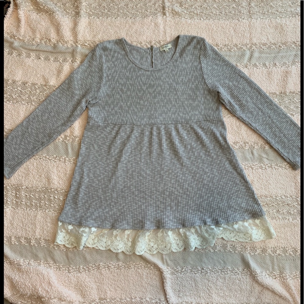 Umgee lace lined tunic